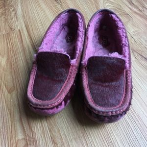 Used Uggs slippers - size 8